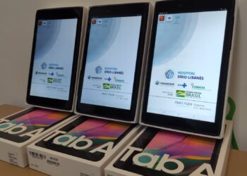 Santa Casa de Poços recebe tablets para comunicação de familiares com pacientes de covid-19