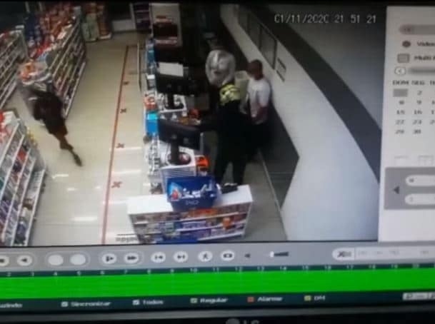 Farmácia é assaltada em Poços