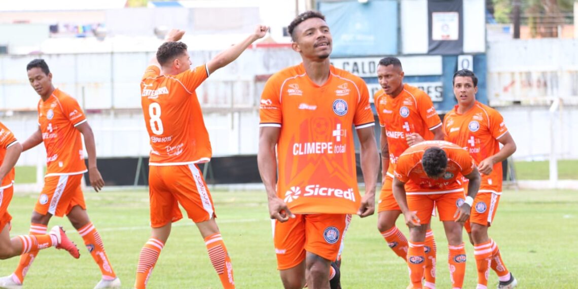 Vulcão vence na estreia pela 2ª Divisão do Campeonato Mineiro