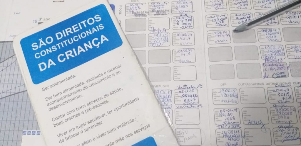 Carteira de vacinação atualizada passa a ser exigida na matrícula das redes pública e privada