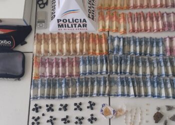 Dupla é detida com dinheiro e drogas no Bairro Nova Aparecida