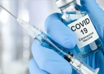 Ministério da Saúde informa que vacina será apenas para o grupo de risco em 2021