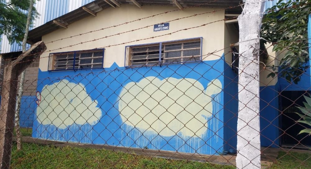 Vândalos invadem e depredam espaços públicos que acabaram de ser revitalizados