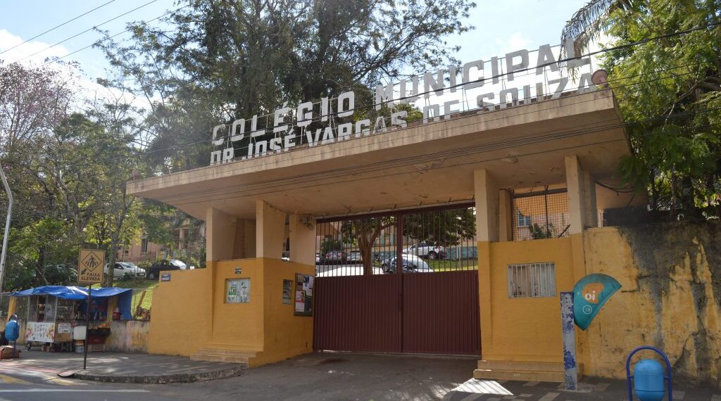 Período de rematrícula do ensino fundamental e médio é aberto