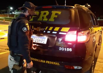 Homem é preso embriagado enquanto pilotava moto sem placa