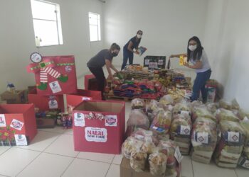 Mais de oito mil quilos de alimentos são doados para instituições nesta terça-feira