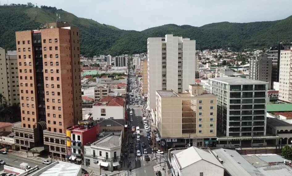 Prefeitura de Poços publica resolução com suspensão de várias atividades