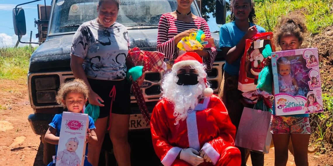 Instituto Girassol doa mais de 2 toneladas de alimentos e 150 brinquedos para famílias nesse Natal