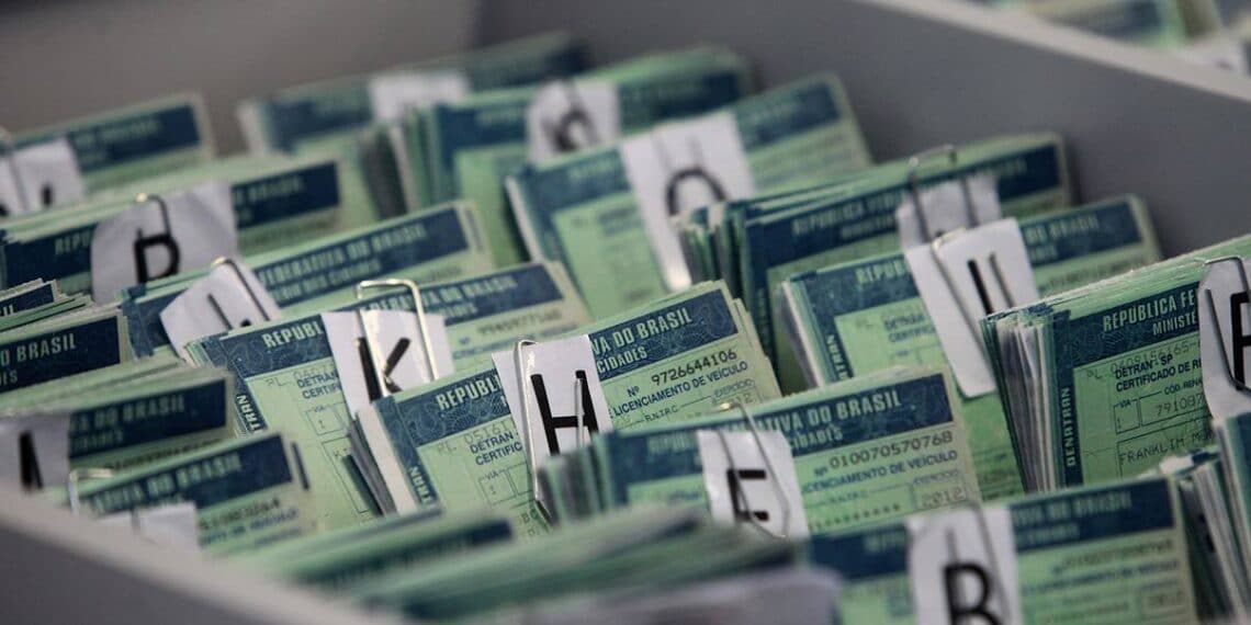 Minas muda forma de entrega de CNH; veja como funciona