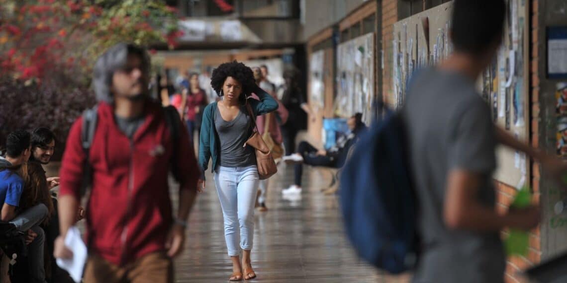 MEC anuncia regras para o Fies do segundo semestre de 2021