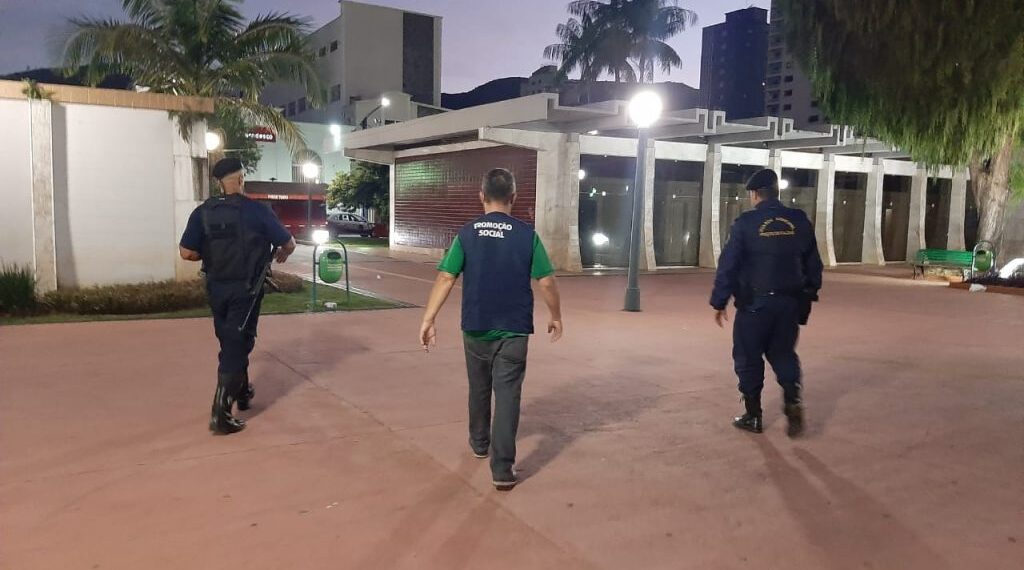 GCM e Promoção Social realizam abordagem de moradores em situação de rua