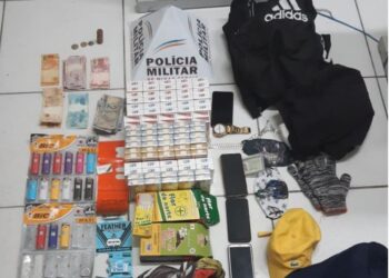 Mulheres são presas e um menor apreendido após assalto a mercearia