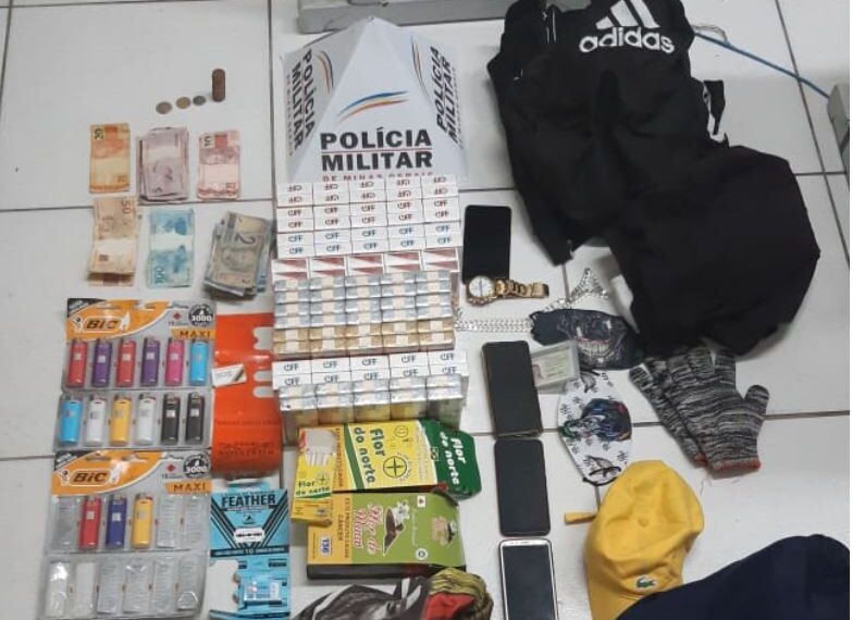 Mulheres são presas e um menor apreendido após assalto a mercearia