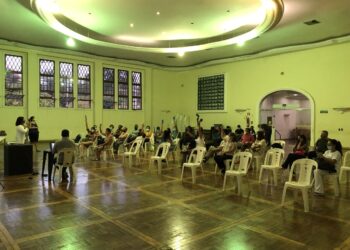 Servidores municipais pedem reajuste salarial de 8,48% e vale-alimentação de R$ 750,00