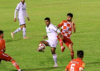 Caldense empata com o Tombense na estreia do Mineiro