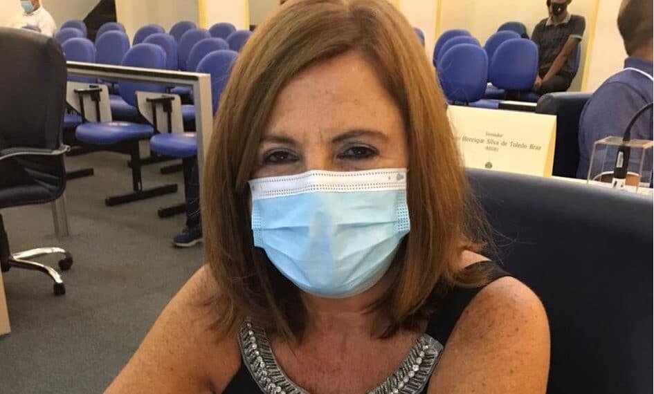 Vereadora encaminha moção repudiando Bolsonaro após redução do papel dos municípios na gestão do Bolsa Família