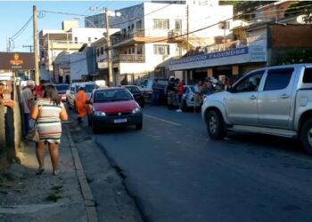 Menina de 5 anos fica gravemente ferida após ser atropelada na zona leste de Poços