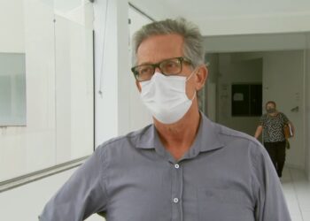Secretário diz que retorno gradual das aulas presenciais em Poços, previsto para março, é reavaliado