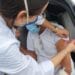 Vacinação de idosos com 88 anos ou mais acontecerá nesta quarta em modalidade drive thru