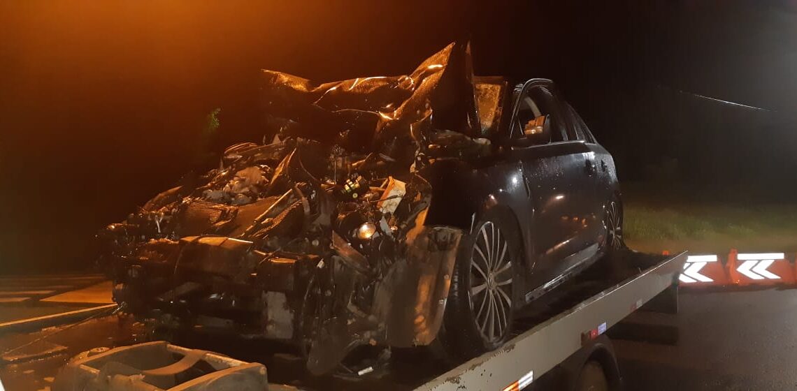 Casal fica ferido após acidente na BR 459