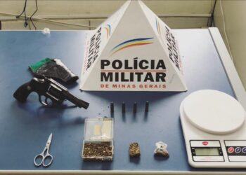 Adolescente é detido com arma e drogas em Poços de Caldas