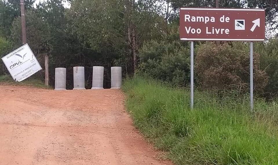 Para evitar aglomeração, prefeitura fecha acessos para a rampa de Voo Livre e represa do Cipó