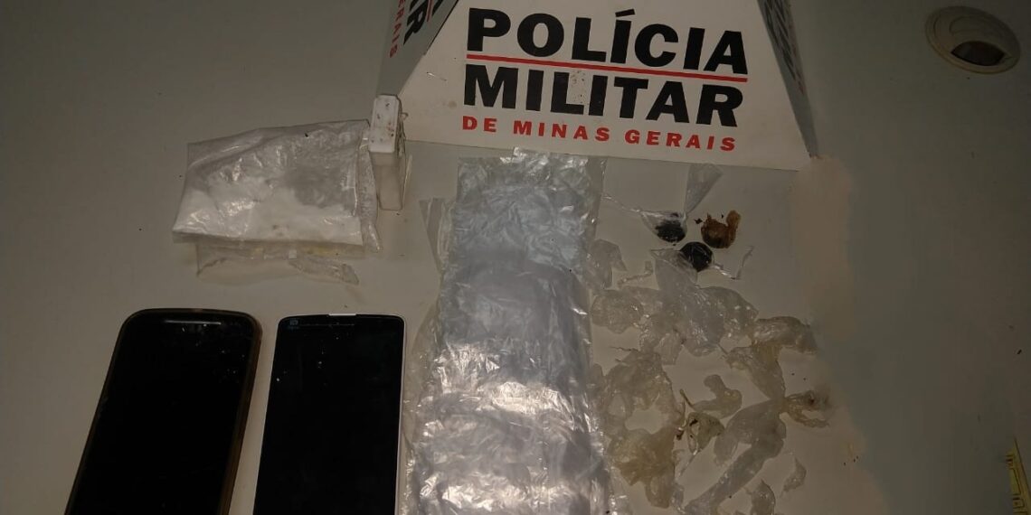 Dupla é detida por tráfico de drogas em Botelhos