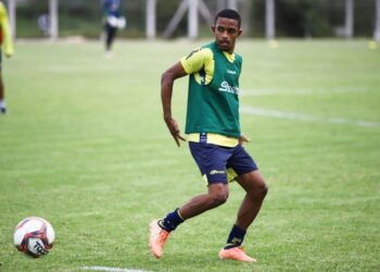 Caldense promove ao profissional volante poços-caldense Ryan