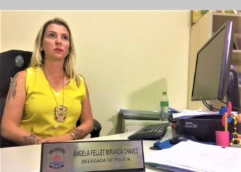 Delegada participa de palestra sobre violência contra a mulher realizada pela Câmara