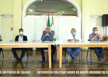 Tratamento precoce e fiscalização no transporte coletivo também foram abordados pelo prefeito e integrantes do Comitê