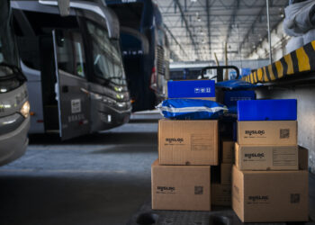 Buslog oferece transporte de encomendas no bagageiro de ônibus