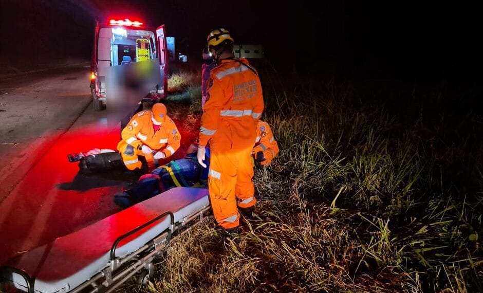 ALFENAS | Corpo de bombeiros resgata ciclista ferido na MGC – 491