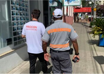 Prefeitura interdita motel, academia, três bares e apreende bebidas em Poços