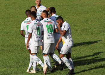 Caldense e Uberlândia se enfrentam hoje, quarta-feira (7) em Poços de Caldas pelo Módulo 1 do Campeonato Mineiro