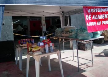 Grupo arrecada alimentos para famílias carentes em Poços de Caldas