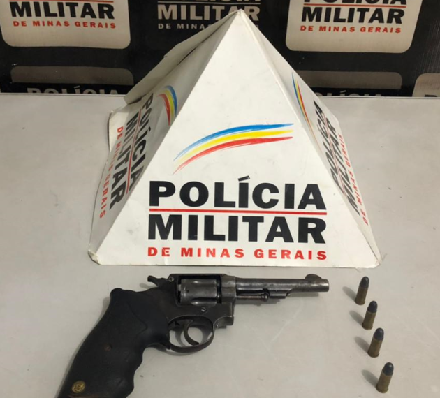 GUAXUPÉ | PM apreende menores armados e impede roubo