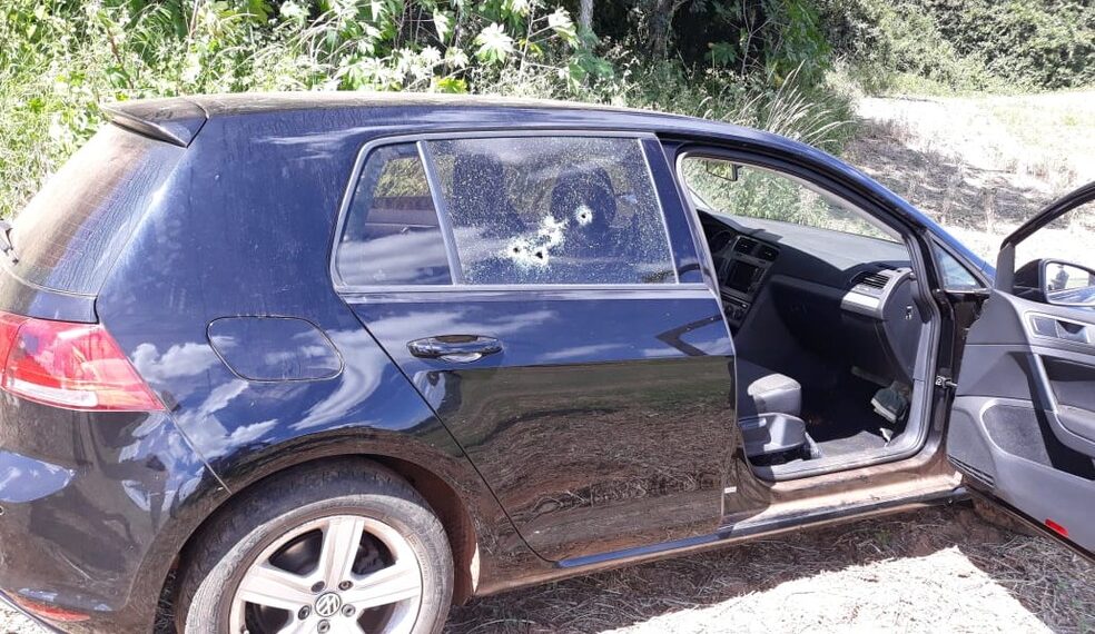 Corpo de assaltante a banco que trocou tiros com a PM é achado dentro de carro em MG