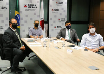 MINAS GERAIS | Romeu Zema confirma pagamento de R$ 500 de auxílio a famílias carentes