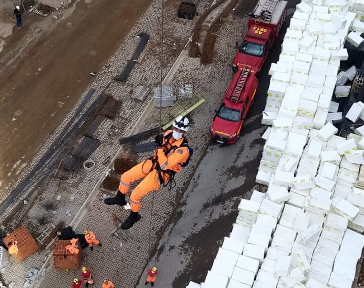 POÇOS DE CALDAS | Corpo de Bombeiros realiza treinamento