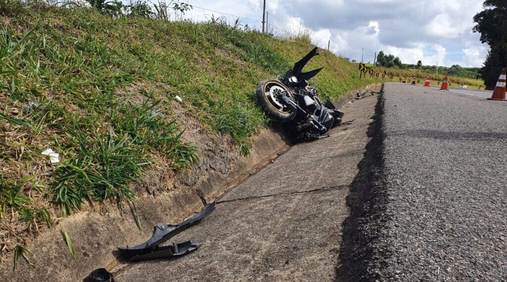 ESPÍRITO SANTO DO PINHAL | Homem morre em acidente de moto na SP-342