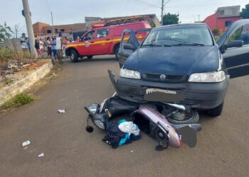 ALFENAS | Motociclista fica ferido após colisão com carro