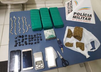 POÇOS DE CALDAS | Mulher e adolescente são detidos suspeitos de tráfico de drogas