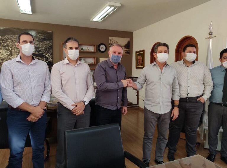 POÇOS DE CALDAS | Fabricante de vitamina D assina protocolo de intenções para instalação na cidade