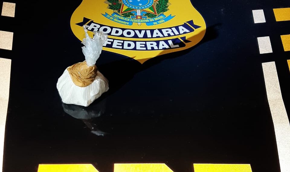 POÇOS DE CALDAS| Homem é preso com cocaína