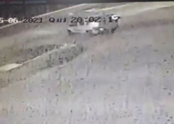 POÇOS DE CALDAS | Imagens registram momento de acidente que causou morte do motoentregador