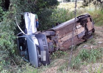 CALDAS | Três pessoas ficam feridas após batida entre carro e caminhonete na BR-459