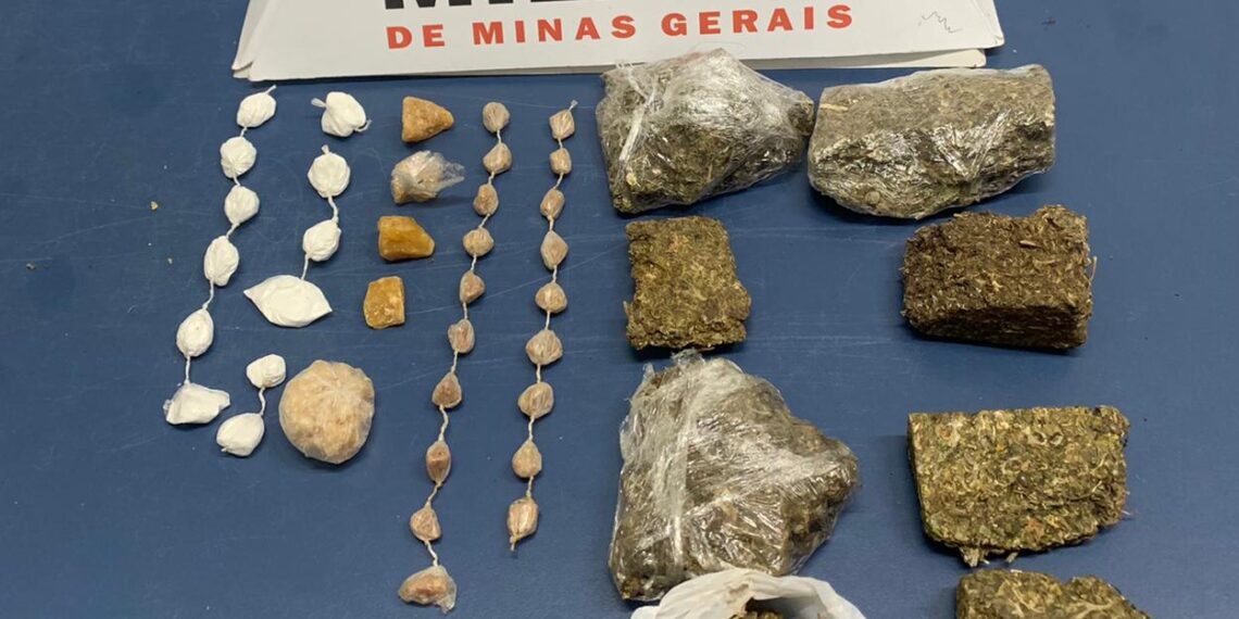 POÇOS DE CALDAS | PM realiza operação no bairro Santa Rita e apreende drogas