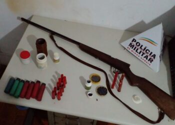 ELÓI MENDES| Policia Militar apreende arma de fogo e munições