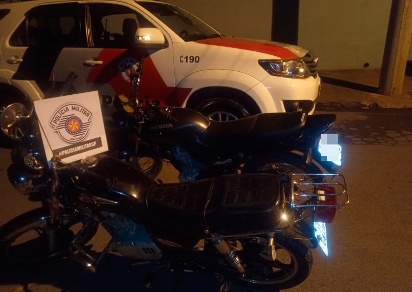 MOCOCA | PM recupera motos furtadas e apreende menor