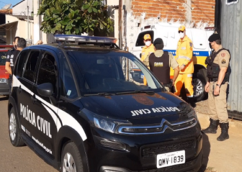 GUAXUPÉ | PM e PC realizam operação de fiscalização de sucateiros